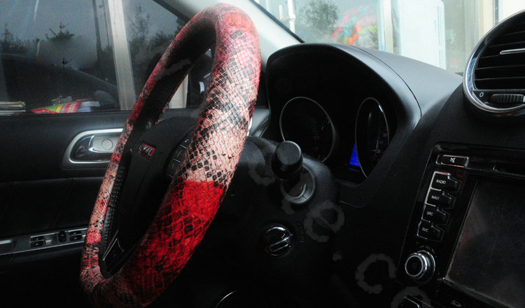 Personality Pattern Snake Print PU Leather Car Steering Wheel Covers 15 inch 38CM - Red