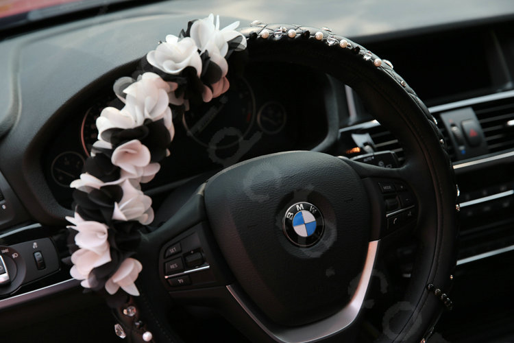 Popular Lace Flower Crystal Car Steering Wheel Covers Genuine Sheepskin 14 inch 36CM - Black