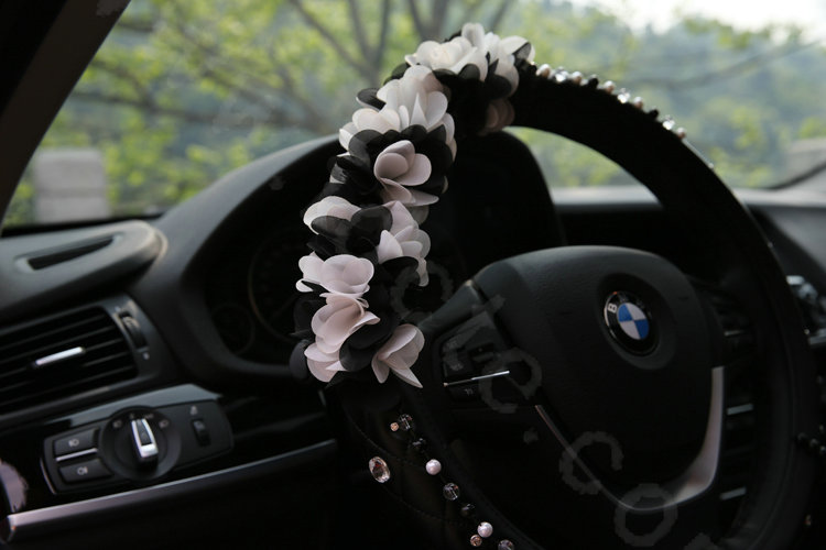 Popular Lace Flower Crystal Car Steering Wheel Covers Genuine Sheepskin 14 inch 36CM - Black