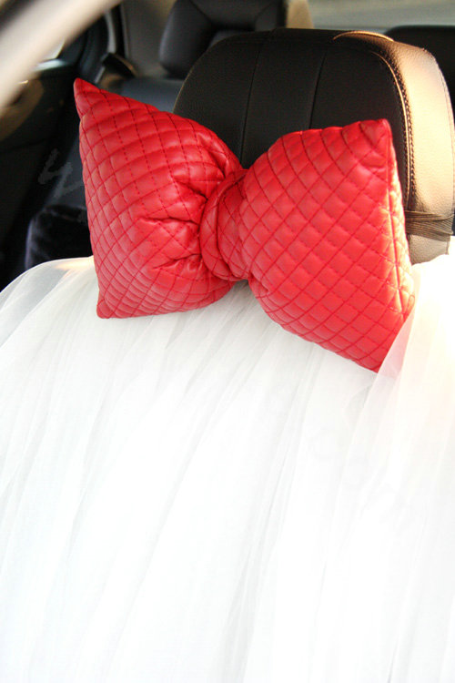 Princess Bowknot Genuine Sheepskin Car Neck Safety Pillow Diamond Auto Headrest 1pcs - Red