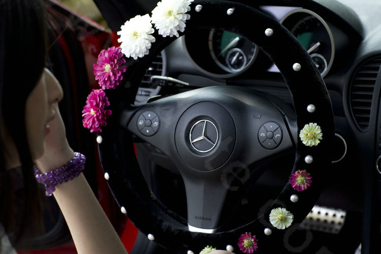 Princess Flowers Pearls Winter Genuine Wool Auto Steering Wheel Covers 15 inch 38CM - Black