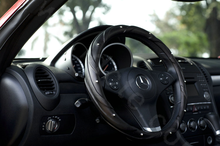 Top grade Diamond Grip Auto Steering Wheel Covers Genuine Cowhide 14 inch 36CM - Black