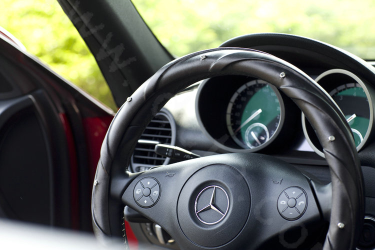 Top grade Diamond Grip Auto Steering Wheel Covers Genuine Cowhide 14 inch 36CM - Black