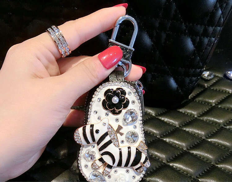 Luxurious Universal Crystal Genuine Leather Auto Key Bags Blue fur Ball Key Chain - Black