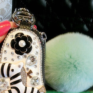 Luxurious Universal Crystal Genuine Leather Auto Key Bags Green Fur Ball Key Chain - Black