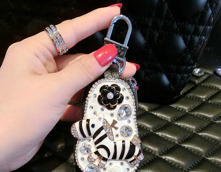 Luxurious Universal Crystal Genuine Leather Auto Key Bags Key Chain - Black