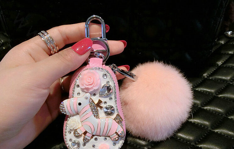 Luxurious Universal Crystal Genuine Leather Auto Key Bags Pink Fur Ball Key Chain - Pink