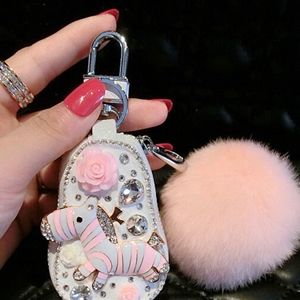 Luxurious Universal Crystal Genuine Leather Auto Key Bags Pink Fur Ball Key Chain - White