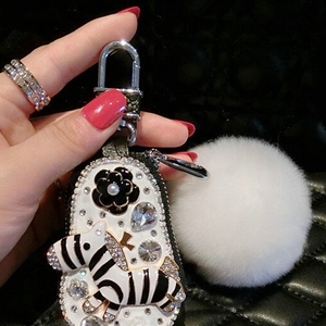 Luxurious Universal Crystal Genuine Leather Auto Key Bags White Fur Ball Key Chain - Black