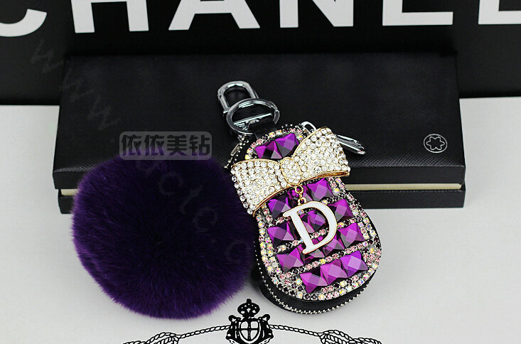 Pretty Universal Crystal Genuine Leather Auto Key Bags Fur Ball Key Chain - Purple