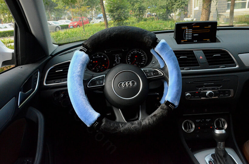 Classic Diamond Car Steering Wheel Wrap Velvet 15 Inch 38CM - Blue