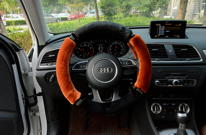 Classic Diamond Car Steering Wheel Wrap Velvet 15 Inch 38CM - Brown