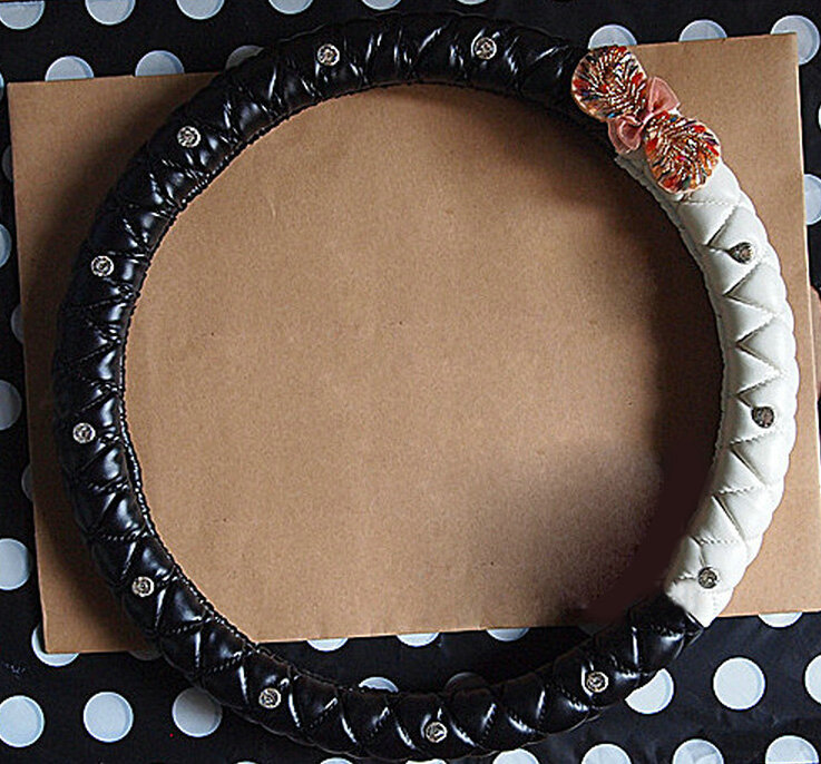 Diamond Bowknot Car Steering Wheel Cover Sheepskin Leather 15 Inch 38CM - Black White