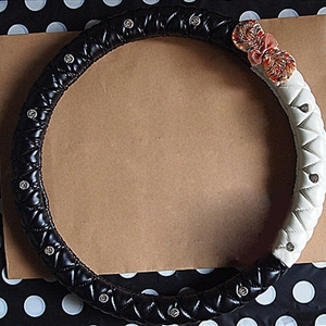 Diamond Bowknot Car Steering Wheel Cover Sheepskin Leather 15 Inch 38CM - Black White