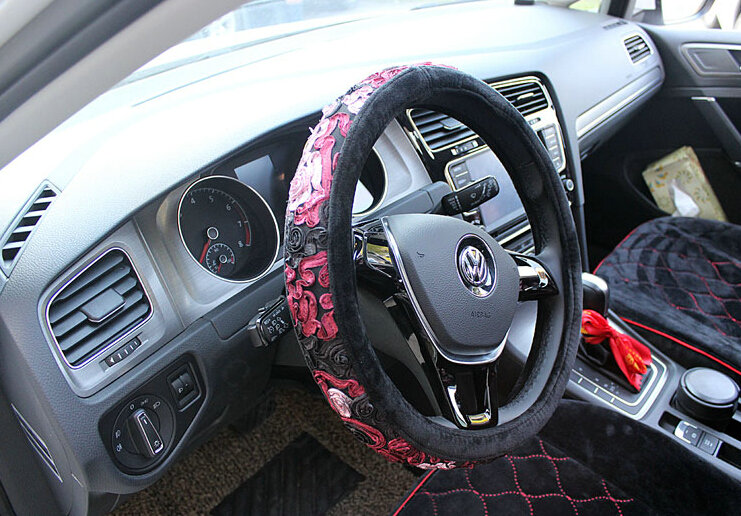 Floral Car Steering Wheel Cover Bud Silk Velvet 15 Inch 38CM - Black