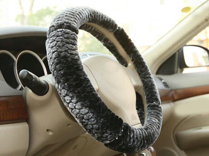 Fluffy Diamond Car Steering Wheel Wrap Velvet 15 Inch 38CM - Black