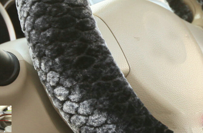 Fluffy Diamond Car Steering Wheel Wrap Velvet 15 Inch 38CM - Black