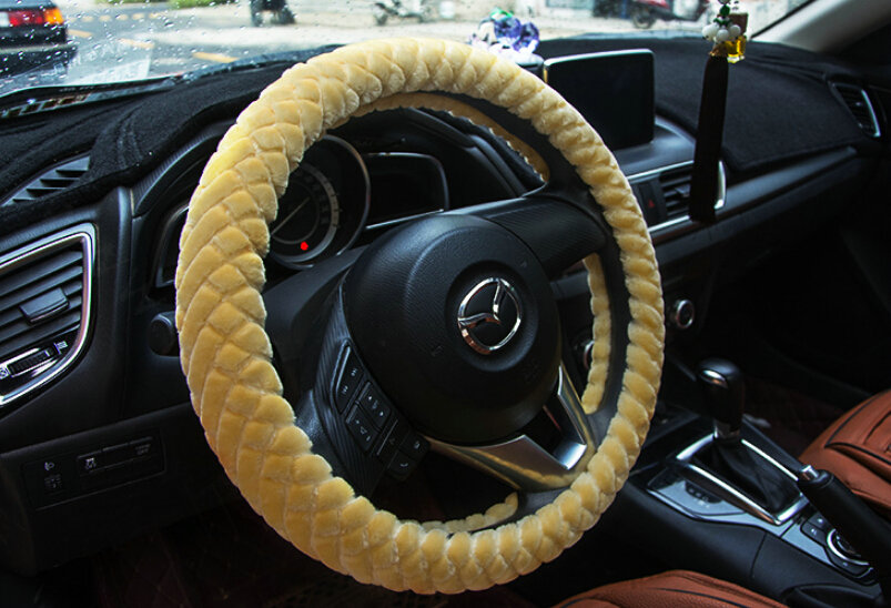 Lozenge Pattern Auto Steering Wheel Covers Velvet 15 Inch 38CM - Beige