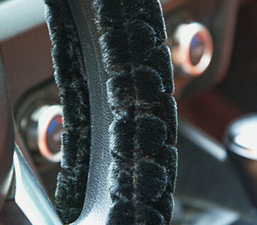 Lozenge Pattern Auto Steering Wheel Covers Velvet 15 Inch 38CM - Black