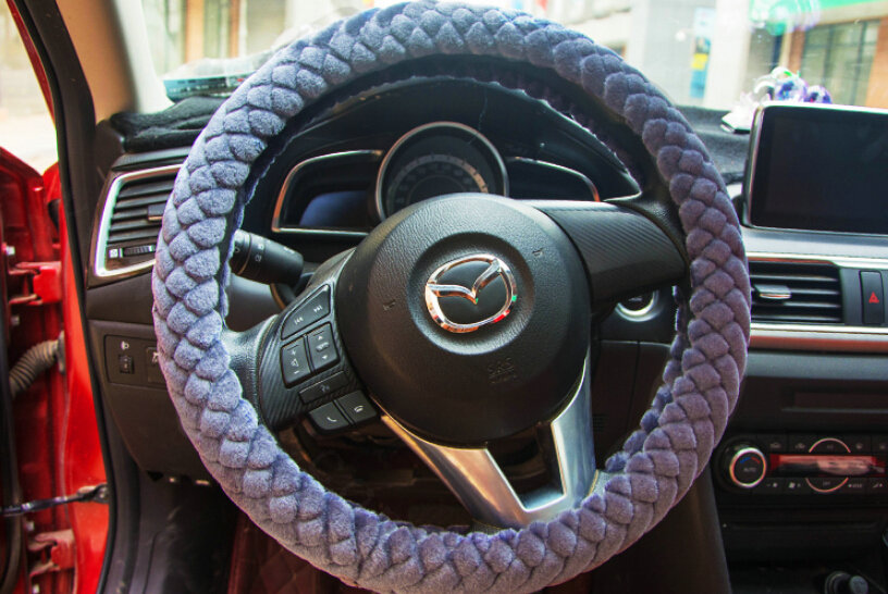 Lozenge Pattern Auto Steering Wheel Covers Velvet 15 Inch 38CM - Grey