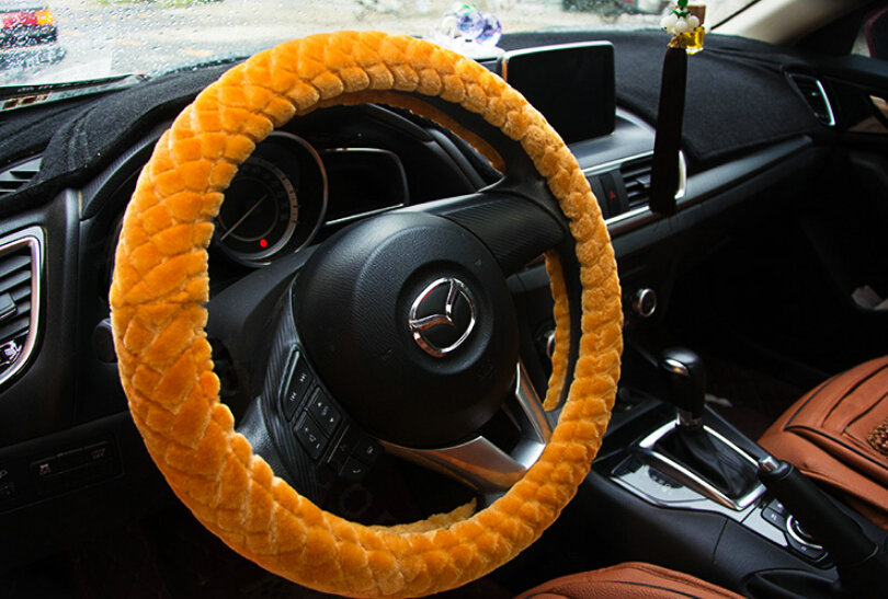 Lozenge Pattern Auto Steering Wheel Covers Velvet 15 Inch 38CM - Yellow