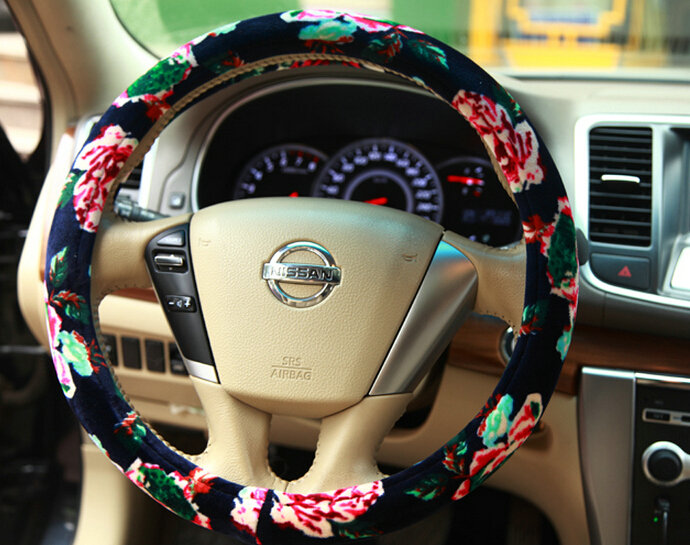 Pretty Flower Car Steering Wheel Covers Velvet 14 Inch 36CM - Black