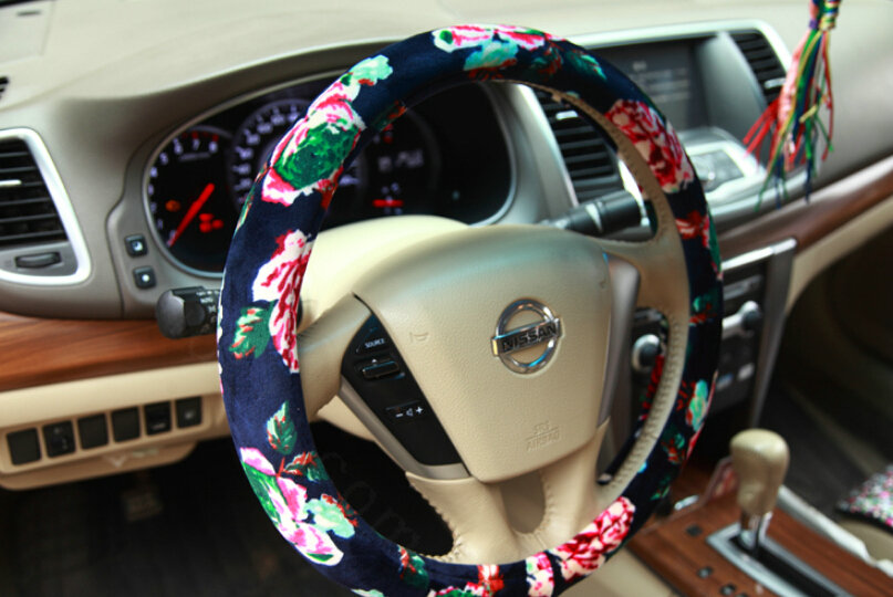 Pretty Flower Car Steering Wheel Covers Velvet 15 Inch 38CM - Black