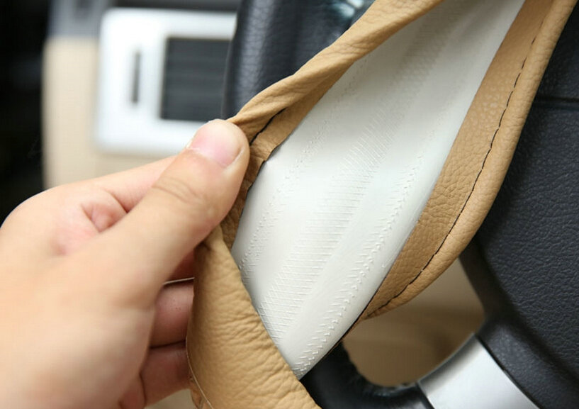 Snake Print Car Steering Wheel Cover Genuine Leather 15 Inch 38CM - Red