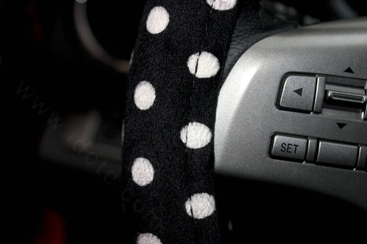 Cheapest Polka Dot Auto Steering Wheel Wrap Velvet 15 Inch 38CM - Black