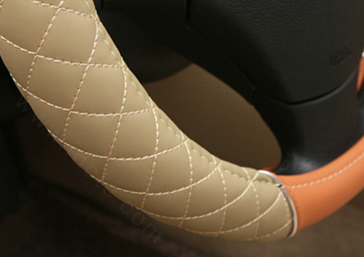 Classic Auto Steering Wheel Wrap Sheepskin Leather 15 Inch 38CM - Black Red