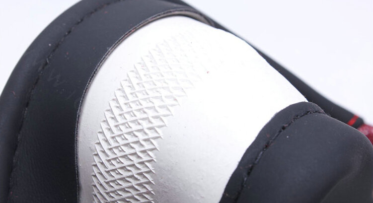 Classic Car Steering Wheel Covers Ice Silk PU Leather 15 Inch 38CM - Beige