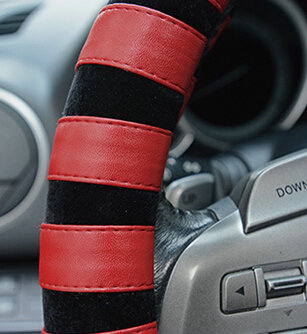 Fringe Car Steering Wheel Wrap Velvet 15 Inch 38CM - Black Red