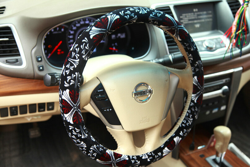 Personalized Flower Auto Steering Wheel Wrap Velvet 14 Inch 36CM - Black Red