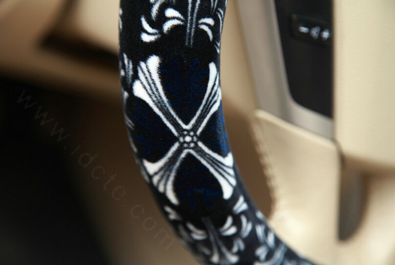 Personalized Flower Auto Steering Wheel Wrap Velvet 14 Inch 36CM - Black