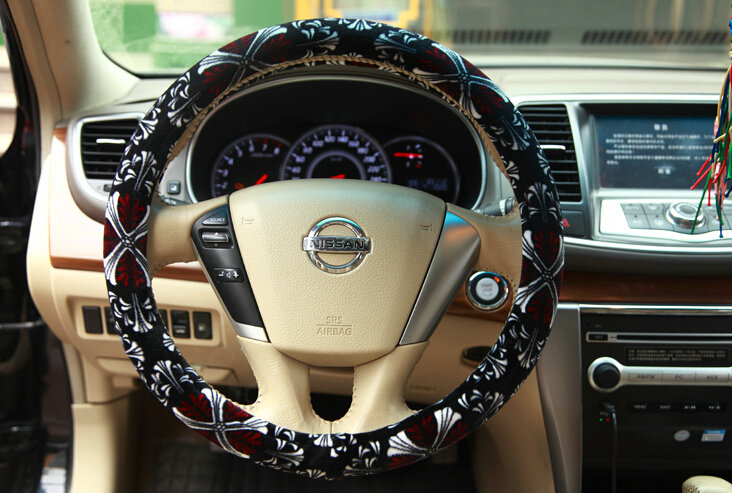 Personalized Flower Auto Steering Wheel Wrap Velvet 15 Inch 38CM - Black Red