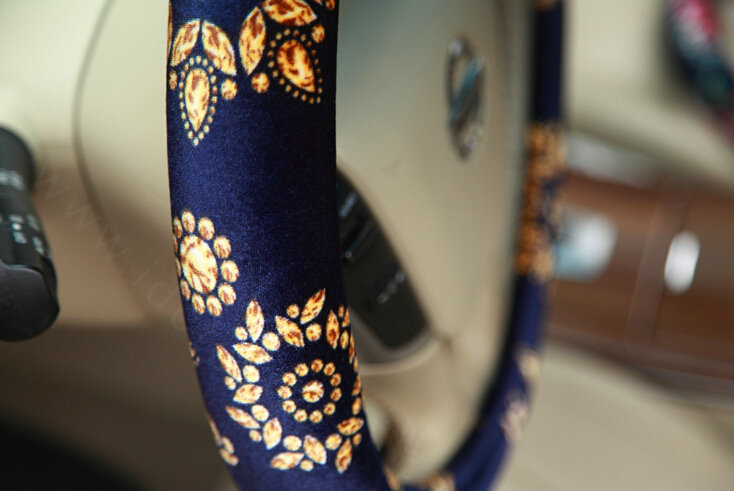 Personalized Flower Auto Steering Wheel Wrap Velvet 15 Inch 38CM - Blue