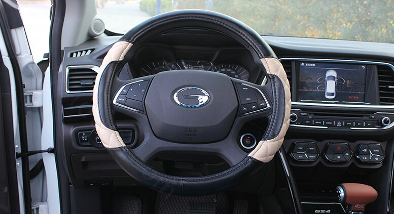 Pretty Car Steering Wheel Covers Sheepskin Leather 15 Inch 38CM - Black Beige