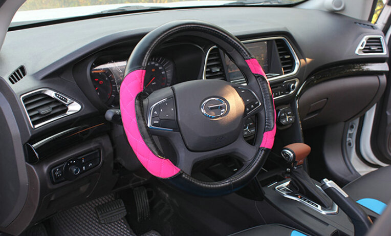 Pretty Car Steering Wheel Covers Sheepskin Leather 15 Inch 38CM - Black Rose