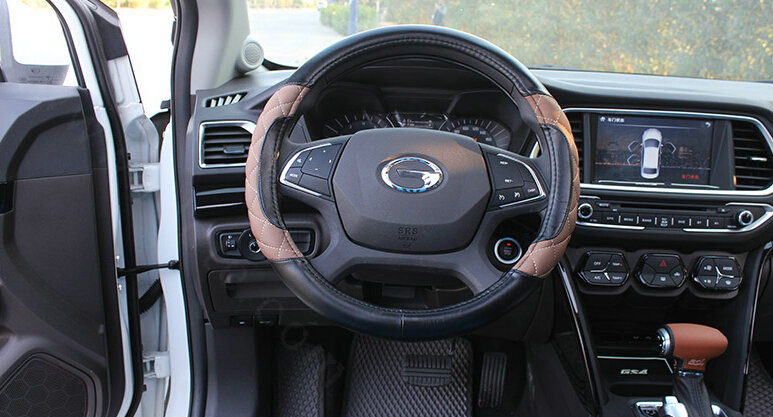 Pretty Car Steering Wheel Covers Sheepskin Leather 15 Inch 38CM - Brown