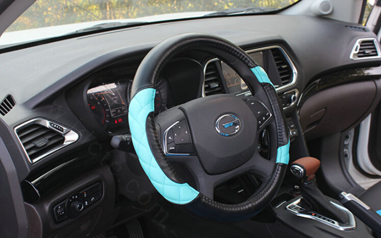 Pretty Car Steering Wheel Covers Sheepskin Leather 15 Inch 38CM - Electric Blue
