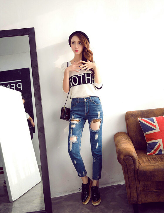 Winter Fashion Sweater Loose Short V-Neck Full Sleeve Letter - White