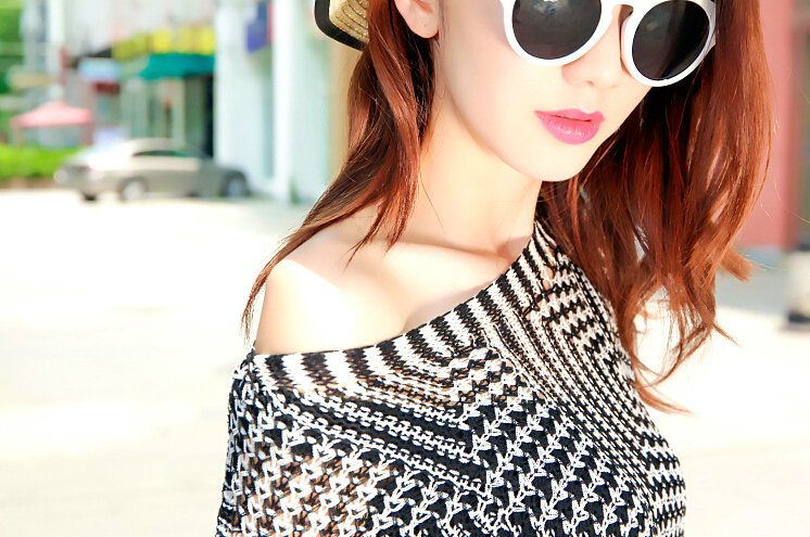 Winter Sweater Thin Women Crocheted Novelty Hollow Sexy Irregular - Black