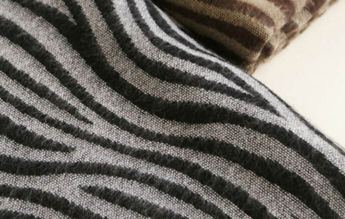 Classic Zebra Print Scarf Shawls Women Winter Warm Wool Panties 194*65CM - Brown