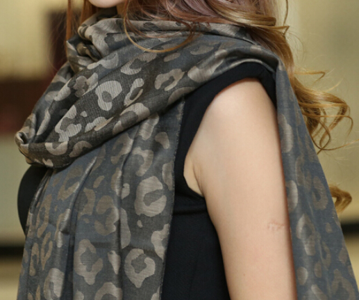 Cute Leopard Print Scarf Shawls Women Winter Warm Silk Panties 185*70CM - Grey
