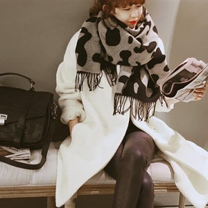 Pretty Cow Print Scarf Shawls Women Winter Warm Cashmere Panties 180*70CM - Black