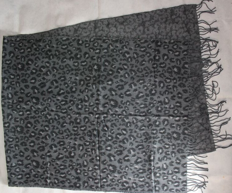 Pretty Leopard Print Scarf Shawls Women Winter Warm Cashmere Panties 200*70CM - Grey