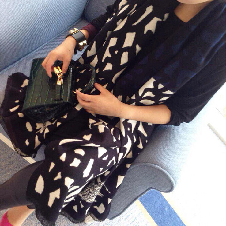 Unique Leopard Print Scarf Shawls Women Winter Warm Wool Panties 200*60CM - Black