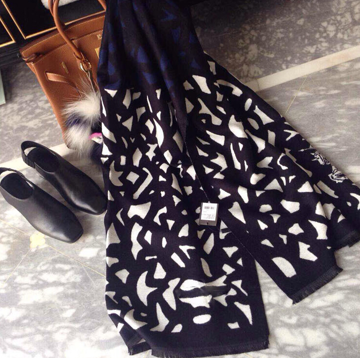 Unique Leopard Print Scarf Shawls Women Winter Warm Wool Panties 200*60CM - Black