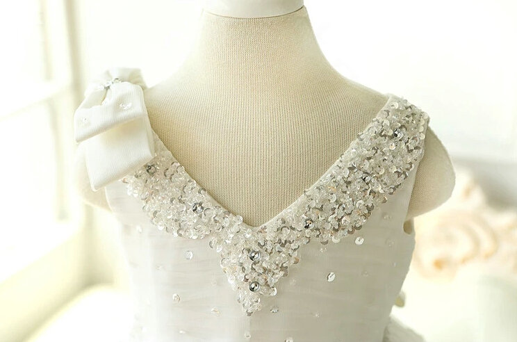 Cute Dresses Winter Flower Girls Sleeveless Embroidery Wedding Party Dress - White