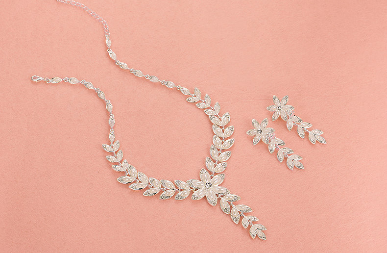 Alloy Leaf Pearls Flower Bridal Headbands Necklace Earrings Women Princess Style Jewelry Sets - Silver